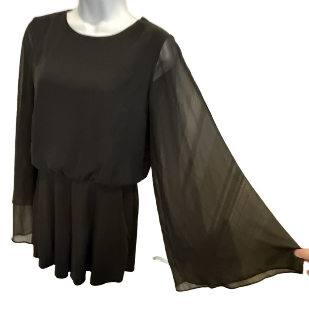 Top shop Elegant Black Sheer Romper. Size 6. - Picture 3 of 9